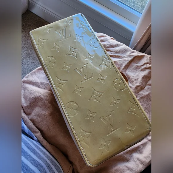 Louis Vuitton Reade PM Shimmering Gold Tote - Authencity Cert Included - Picture 7 of 12